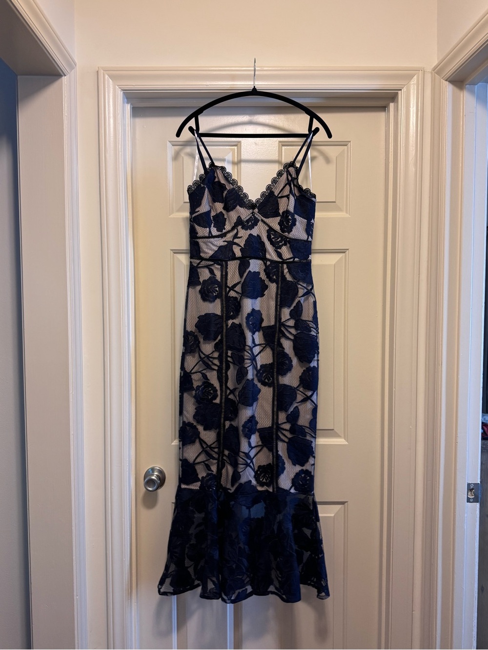 Lulus Alluring Dream Navy Blue Floral Mesh Lace Trumpet Midi Dress - Size S - Picture 2 of 3